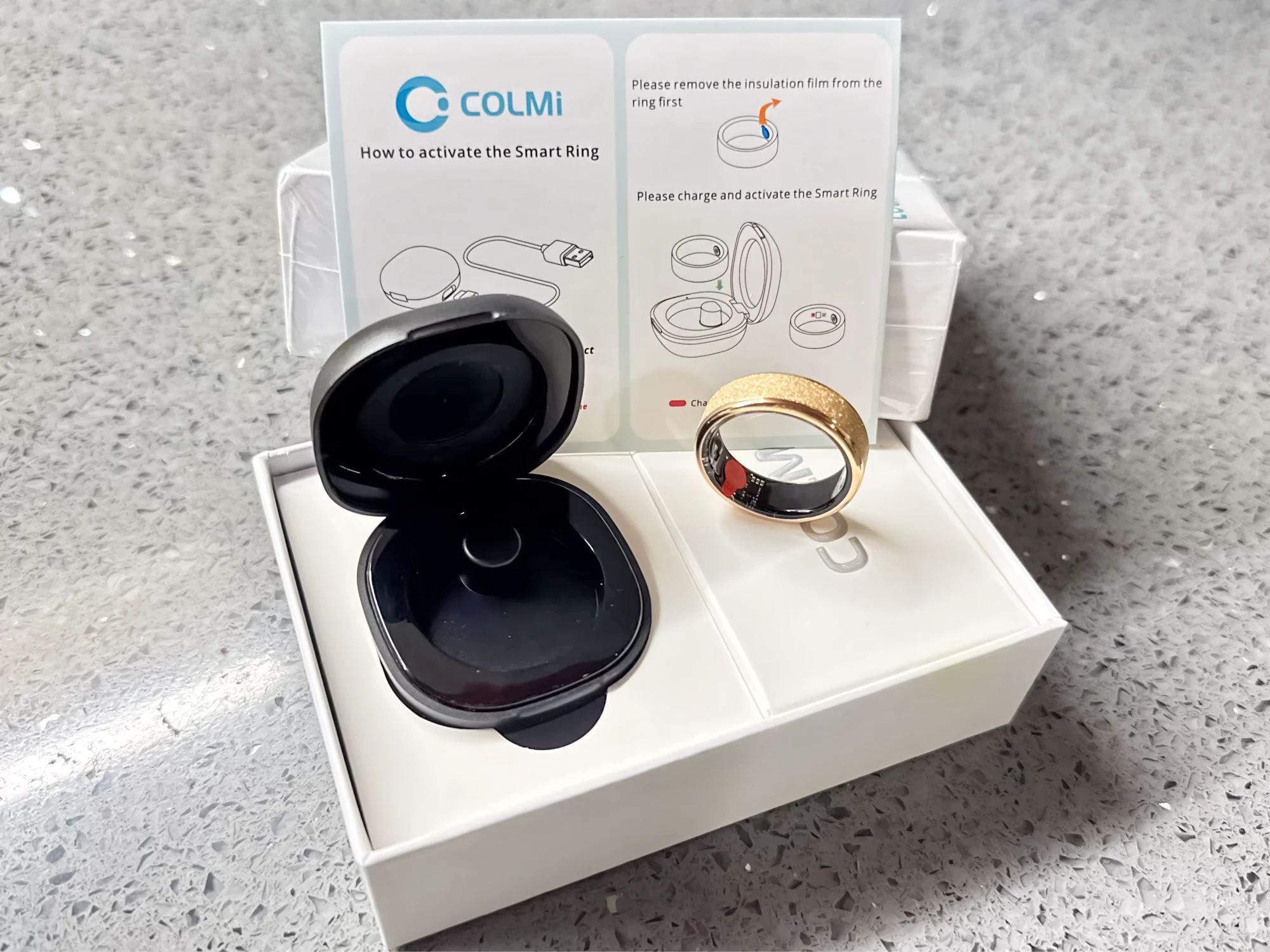 COLMI R10 set: branded box, manual, and charging power bank case