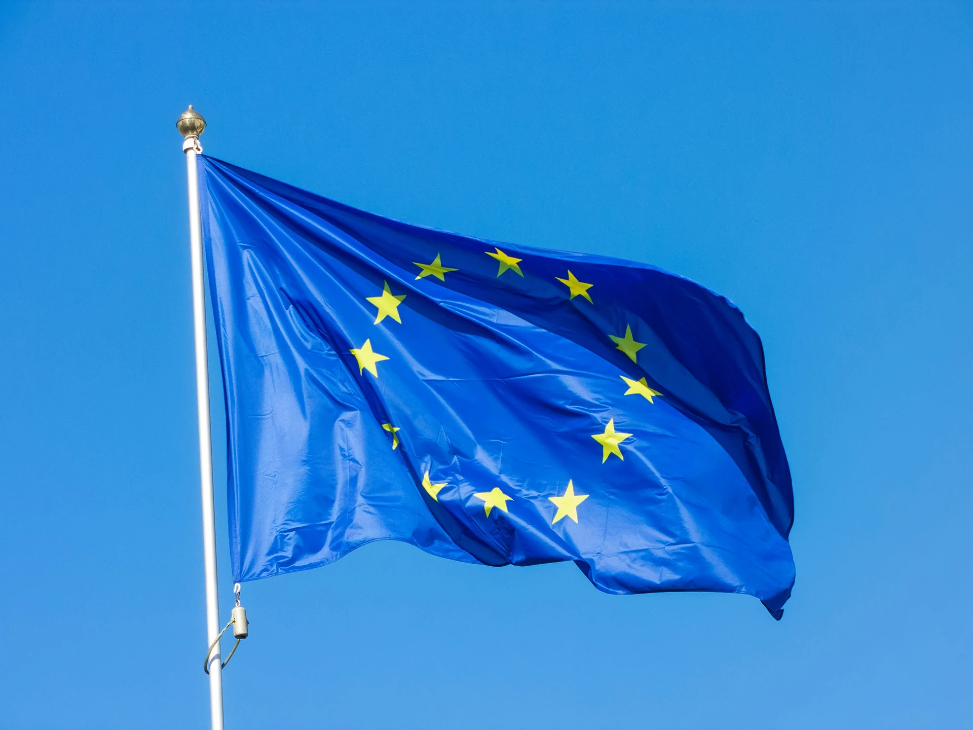 EU to End Duty-Free Loophole for Cheap Chinese Imports: Flat €3 Fee Coming July 1, 2026